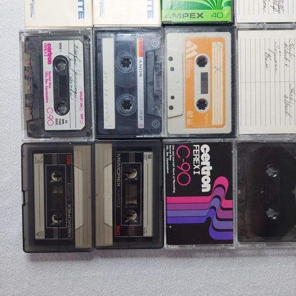 Vintage Cassette Tape Storage Case. 15 Recorded Cassettes, 2 Extra Cover 1980's - Picture 14 of 16